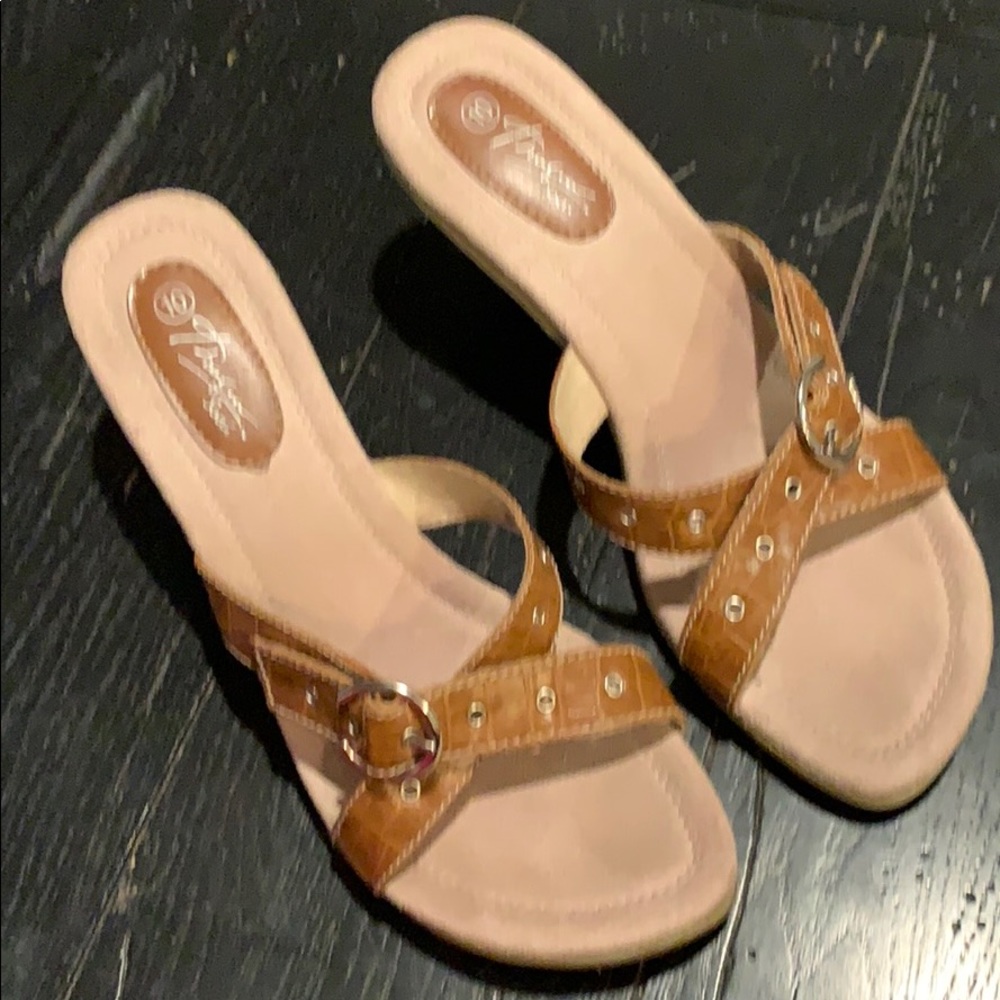Thalia Sofi heeled sandals
